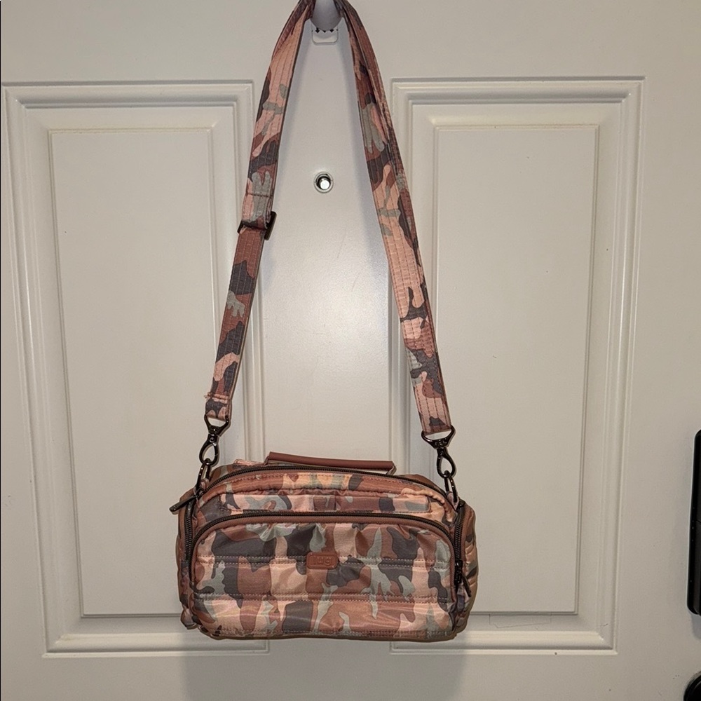 Lug Camouflage Multi-Pocket Bag
